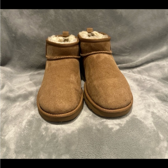 Ugg ultra mini boot - Picture 2 of 8
